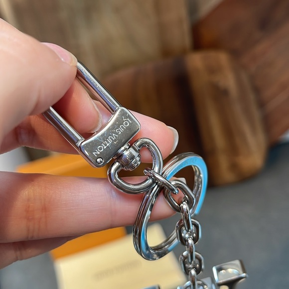 LV Initials Key Holder Bag Charm - Picture 3 of 9